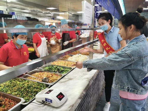郑大二附院营养食堂荣获“餐饮服务食品安全示范店”称号